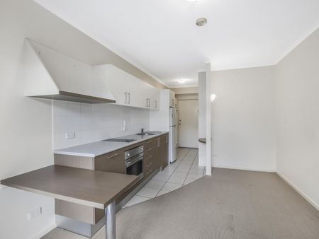 Stunning Studio Apartment in New Farm! - Photo 2