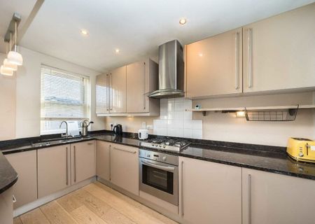 Alexandra Road, SW19 7JY, London - Photo 4