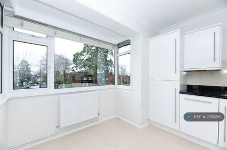 2 bedroom maisonette to rent - Photo 4