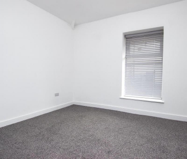 3 bedroom end of terrace house to rent - Photo 1
