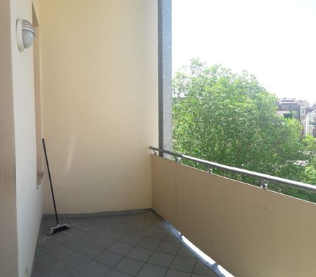 geräumige 3- Raumwohnung mit Balkon & Fahrstuhl am Görlitzer Theater ! - Photo 3