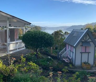 Home with Stunning City, Harbour, and Rural Views - Photo 4