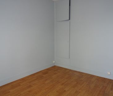 Location Maison 4 pièces 65m² ST DENIS DE L HOTEL 45550 - Photo 4