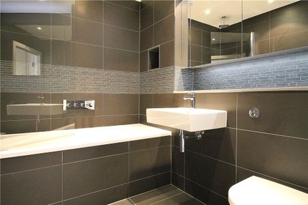 Pump House Crescent, Brentford, TW8 0HH - Photo 4