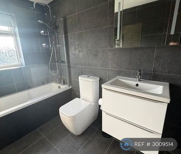 3 bedroom detached house to rent - Photo 5