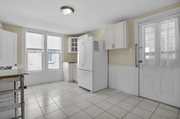 For Lease - 824 Stedwell Street, London East, Ontario - Photo 1