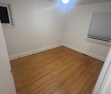 For Lease - 17 Dyson Boulevard Unit# Main Floor, Toronto, Ontario - Photo 4