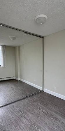 1 BEDROOM-Beautiful Apartment / Convenient location / - Photo 1