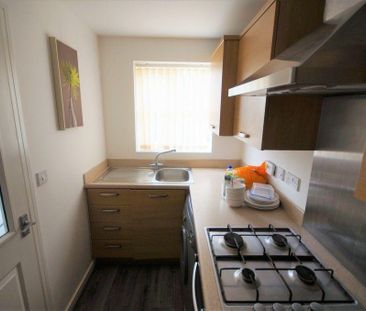 3 bedroom terraced house to rent - Photo 5