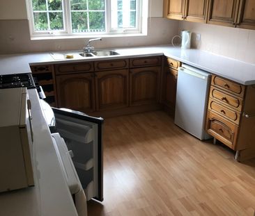 6 Bed Detached House, Kite Hay Close, BS16 - Photo 6