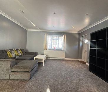 1 Bed Flat, Hamilton Road, CR7 - Photo 3