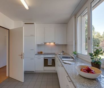 **Spacious ground floor apartment with garden seating area** - Foto 6