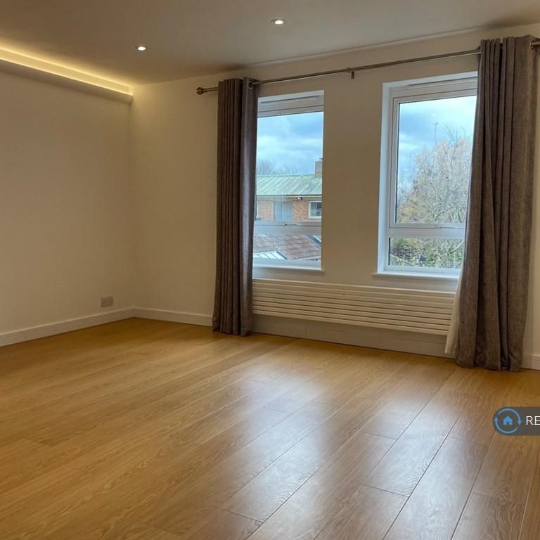 3 bedroom maisonette to rent - Photo 1