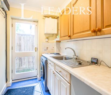 4 bedroom house to rent Bathurst Close, PO11 - Photo 3