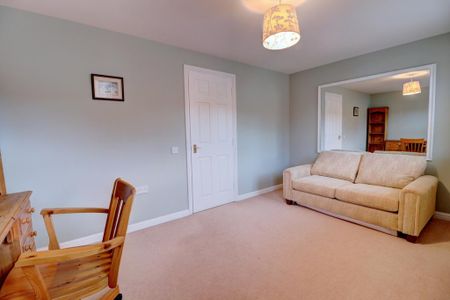 3 bedroom terraced house to rent - Photo 3