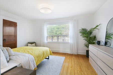 For Lease - 89 Strathmore Boulevard Unit# Upper, Toronto, Ontario - Photo 4