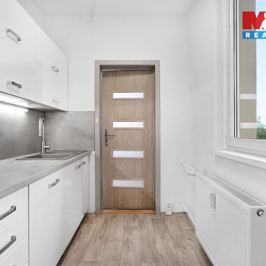 Pronájem bytu 1+1 41 m², 28. října 3593, Jablonec nad Nisou - Photo 1