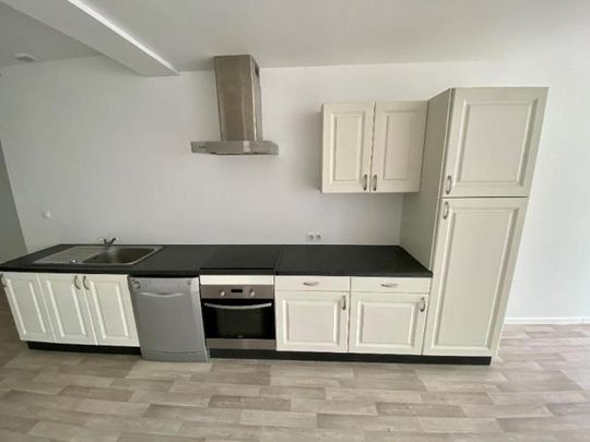 Location Appartement 3 pièces 103m² CHERBOURG-EN-COTENTIN 50100 - Photo 1
