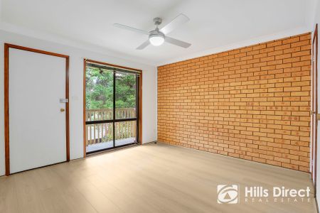 North-Facing Townhouse Within Walking Distance of Quakers Hill Train Station - Photo 2