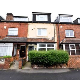 5 bedroom Flat in Mayville Road, Leeds - Photo 1