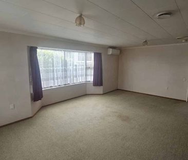 Wonderful Wilson St Town House - Photo 3