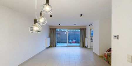 Appartement te huur in Jabbeke voor € 750 met 2 slaapkamers - Photo 2