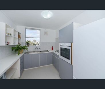 28/16 Leeder Street, Glendalough, WA 6016 - Photo 4