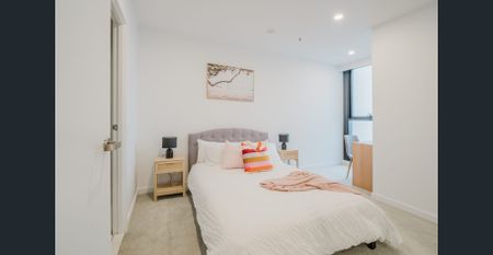 Stylish 2-Bedroom Apartment in the Heart of Box Hill-Furnished (optional carpark) - Photo 3