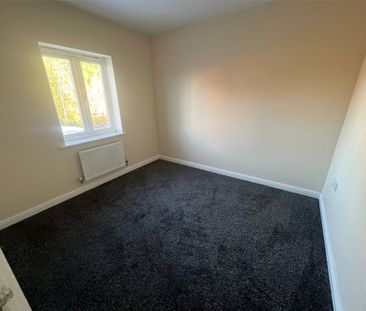 Greenock Crescent, Wolverhampton, West Midlands, WV4 - Photo 3