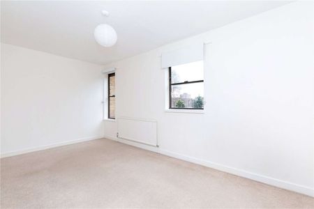 A lovely bright two bedroom maisonette in Islington. - Photo 3