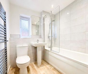 2 bedroom semi-detached house to rent - Photo 5