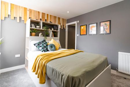 Manners #128 - Photo 3