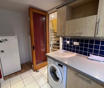 Room in a Shared House, Rush Common Mews, SW2 - Photo 6