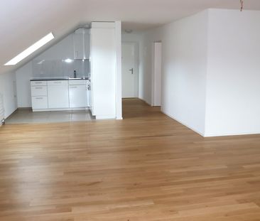 2.5 Zimmer, 82 m², 5. Stock - Photo 2