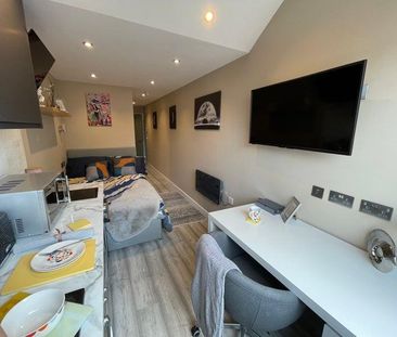 Studio to rent - Photo 3