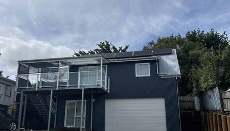 Stylish Fully Furnished Three-Bedroom Rental with Minimal Power Bills - Photo 4