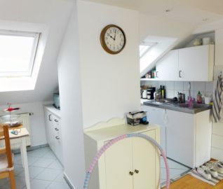 Wohnen unter’m Dach: Singlewohnung im Herzen der Altstadt - Foto 1