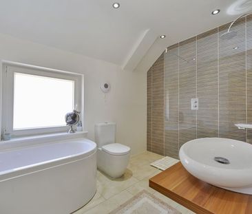 Warren Road Godalming, Surrey - 3 bedrooms Property for lettings - ... - Photo 3