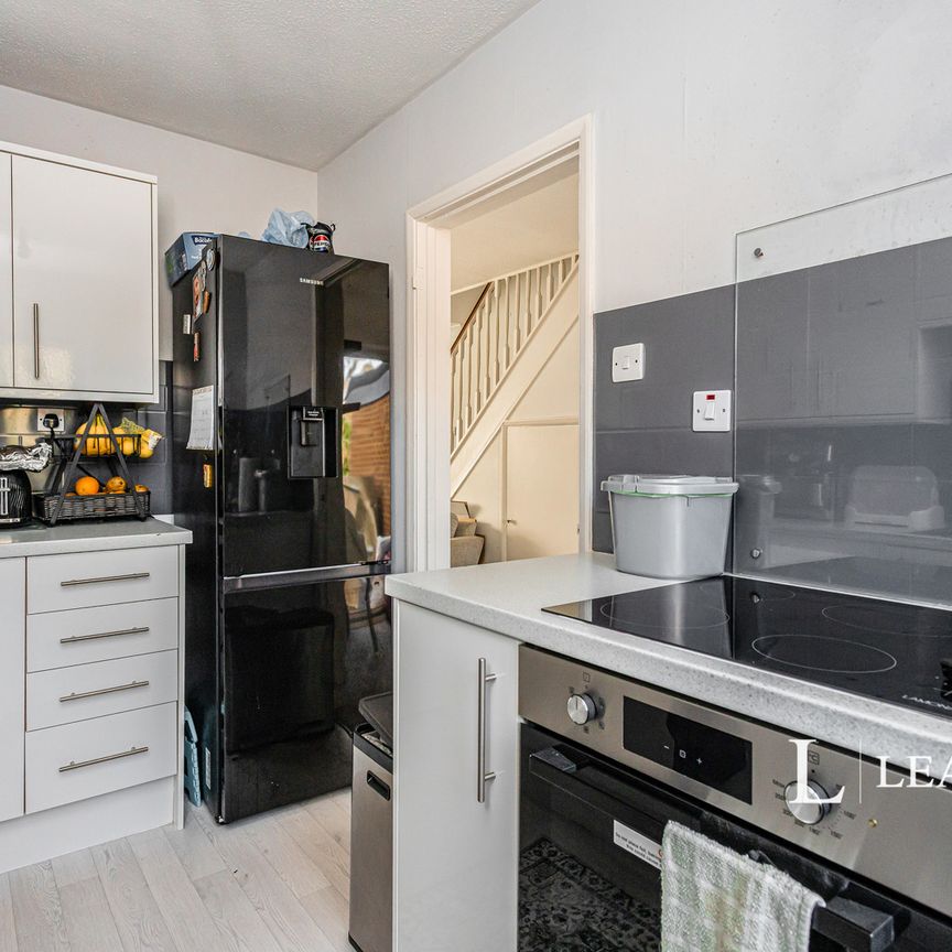 3 bedroom house to rent Badgers Walk, Burgess Hill, RH15 - Photo 1