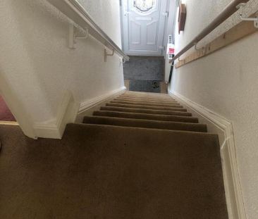 2 bedroom end of terrace house to rent - Photo 5