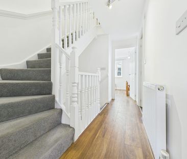 Terraced House to rent on - Photo 3