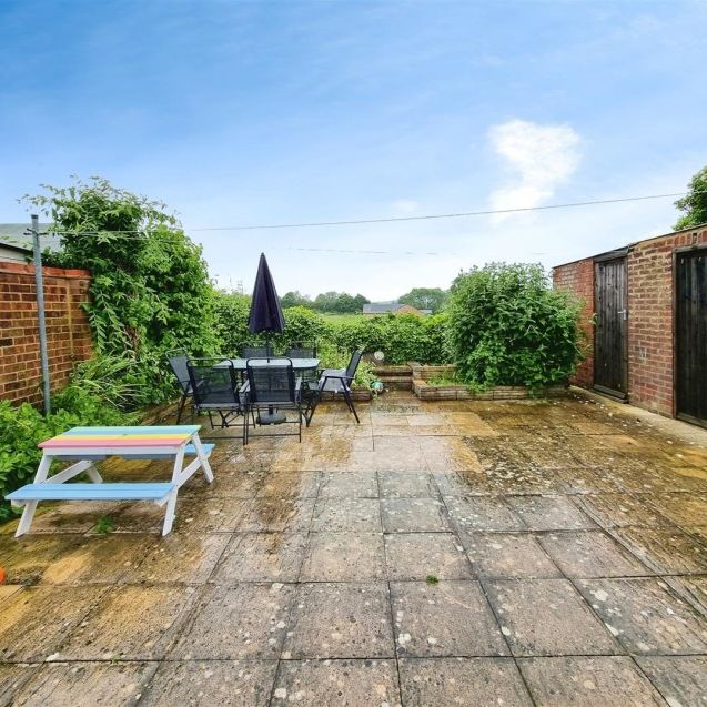 2 Bedroom Bungalow to Rent in Queen Street, Bozeat, Wellingborough, NN29 - Photo 1