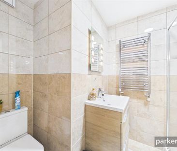 4 bedroom semi-detached house to rent - Photo 6