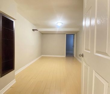 For Lease - 208 Roxanne Crescent Unit# Lower, Toronto, Ontario - Photo 2