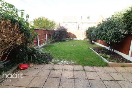 2 bedroom terraced house to rent - Photo 4