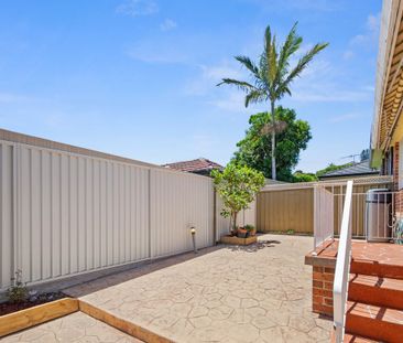 Spacious Single-Level Villa in Leafy Bardwell Valley - Photo 5