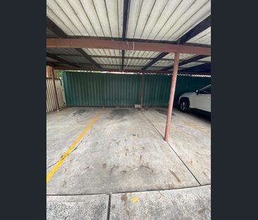 BUS STOP AT DOOR STEP - Photo 5