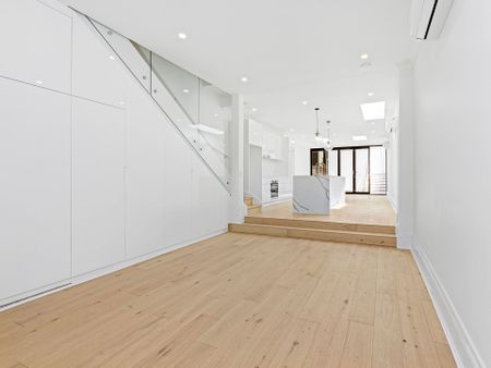 Architect-reinvented terrace with a studio retreat - Photo 3