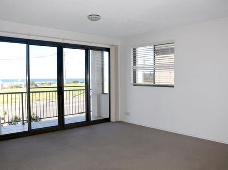 1/81 Frederick Street, Merewether NSW 2291 - Photo 3