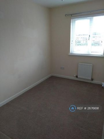 2 bedroom end of terrace house to rent - Photo 5